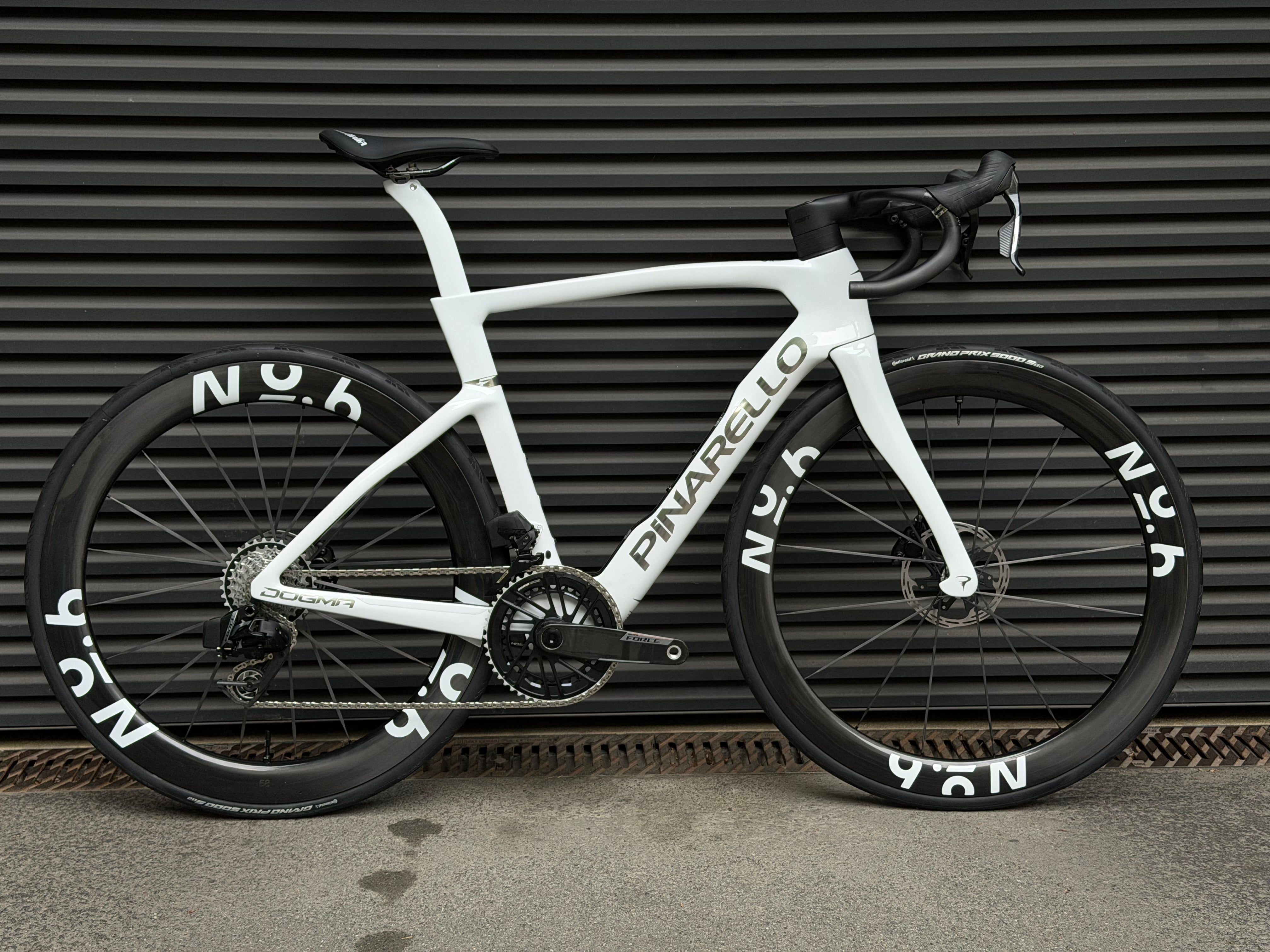 dogma rennrad kaufen Pinarello F Crystal White | SRAM Force AXS E1 Rahmen:Aluminium 6061 DB Spidel Ihre Fahrradwerkstatt in Marl