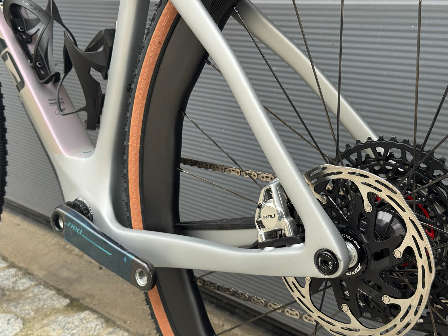 Pinarello Dogma GR – SRAM Red XPLR AXS 1x13 – Interstellar Grey Matt