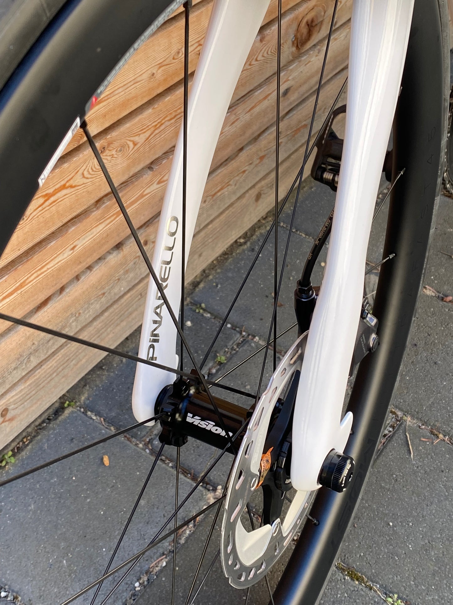 Pinarello F7 MY25 | Ultegra Di2 | Most Carbon | Lunar White