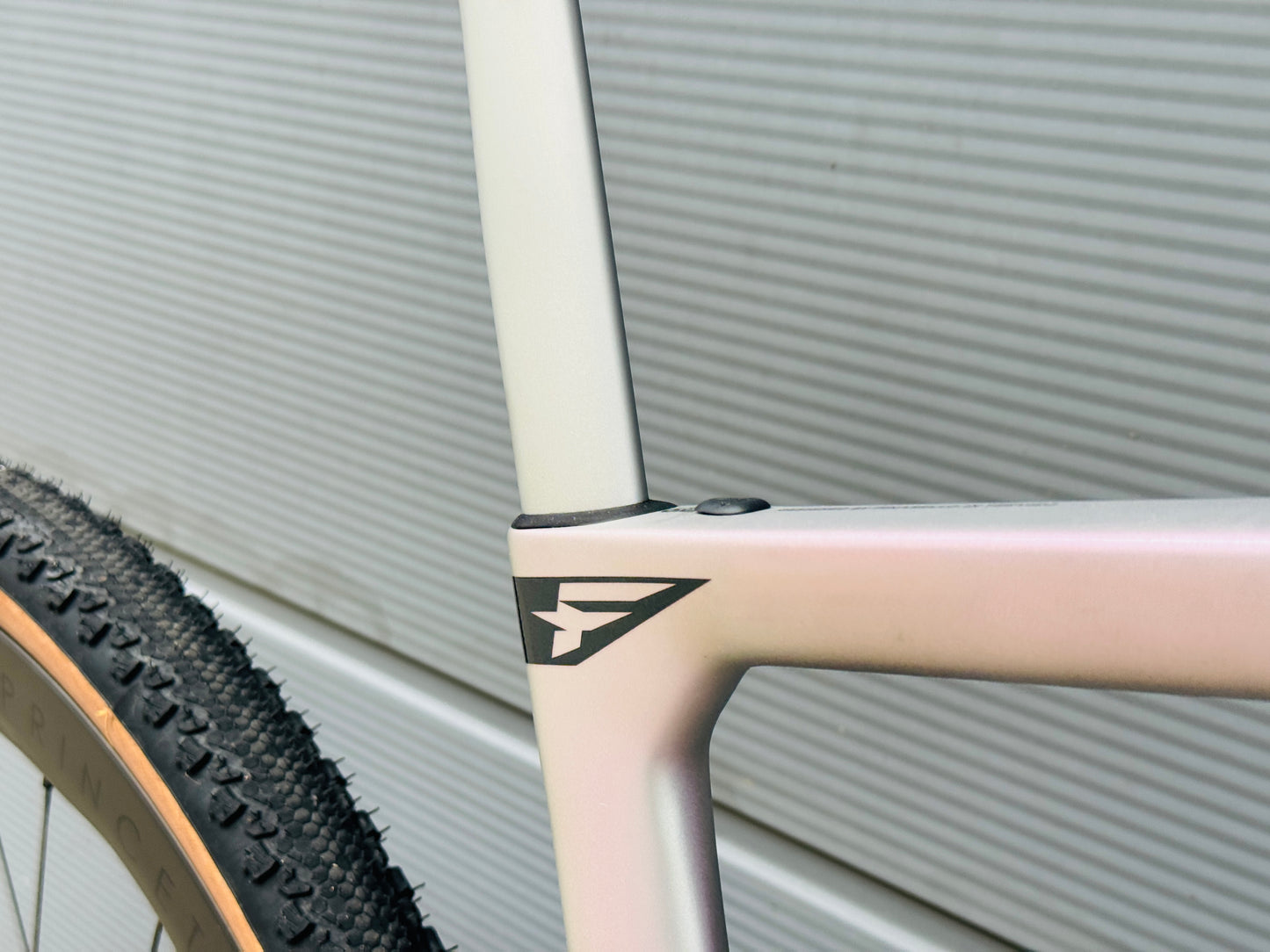 Pinarello Dogma GR – SRAM Red XPLR AXS 1x13 – Interstellar Grey Matt