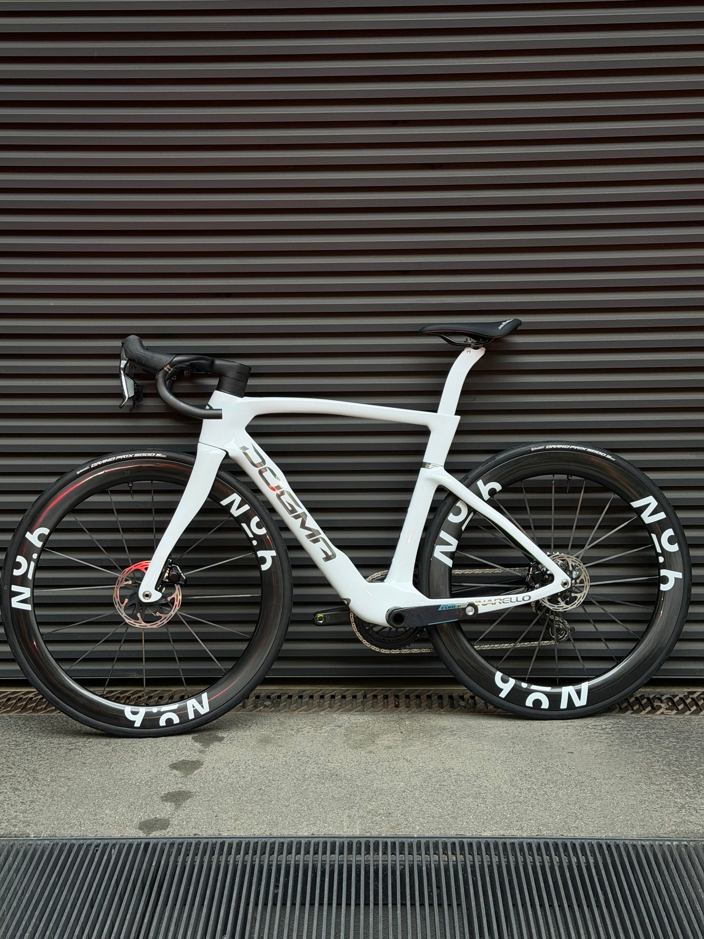 Pinarello Dogma F Crystal White | SRAM Force AXS E1 | Number Six 52/58