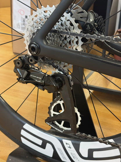 Colnago V5-RS | SDM5 - Team UAE | Custom - THM Clavicula SE | Enve SES 6.7 | CeramicSpeed