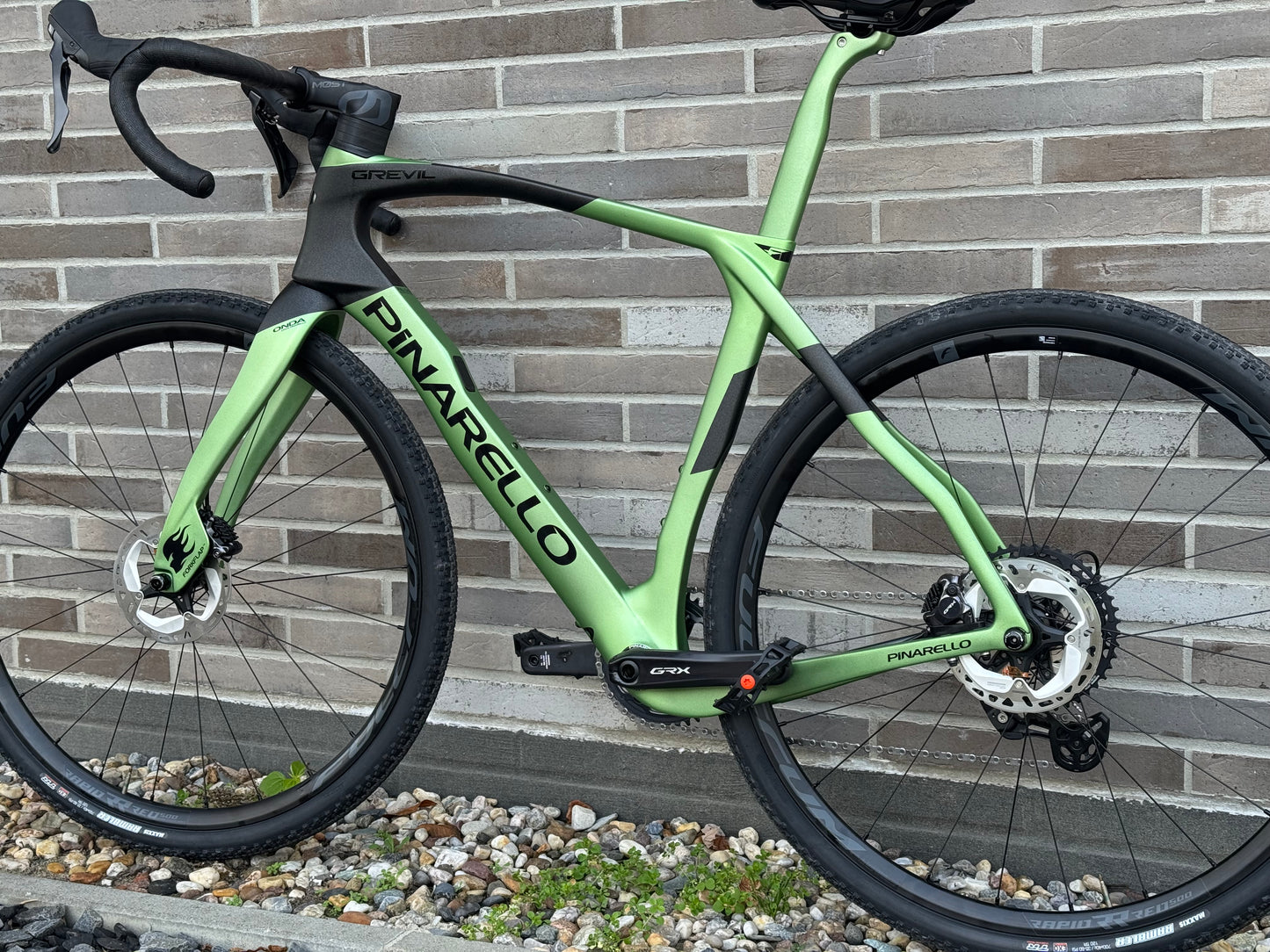Pinarello Grevil F7 Stone Green 550 GRX 820 1x12
