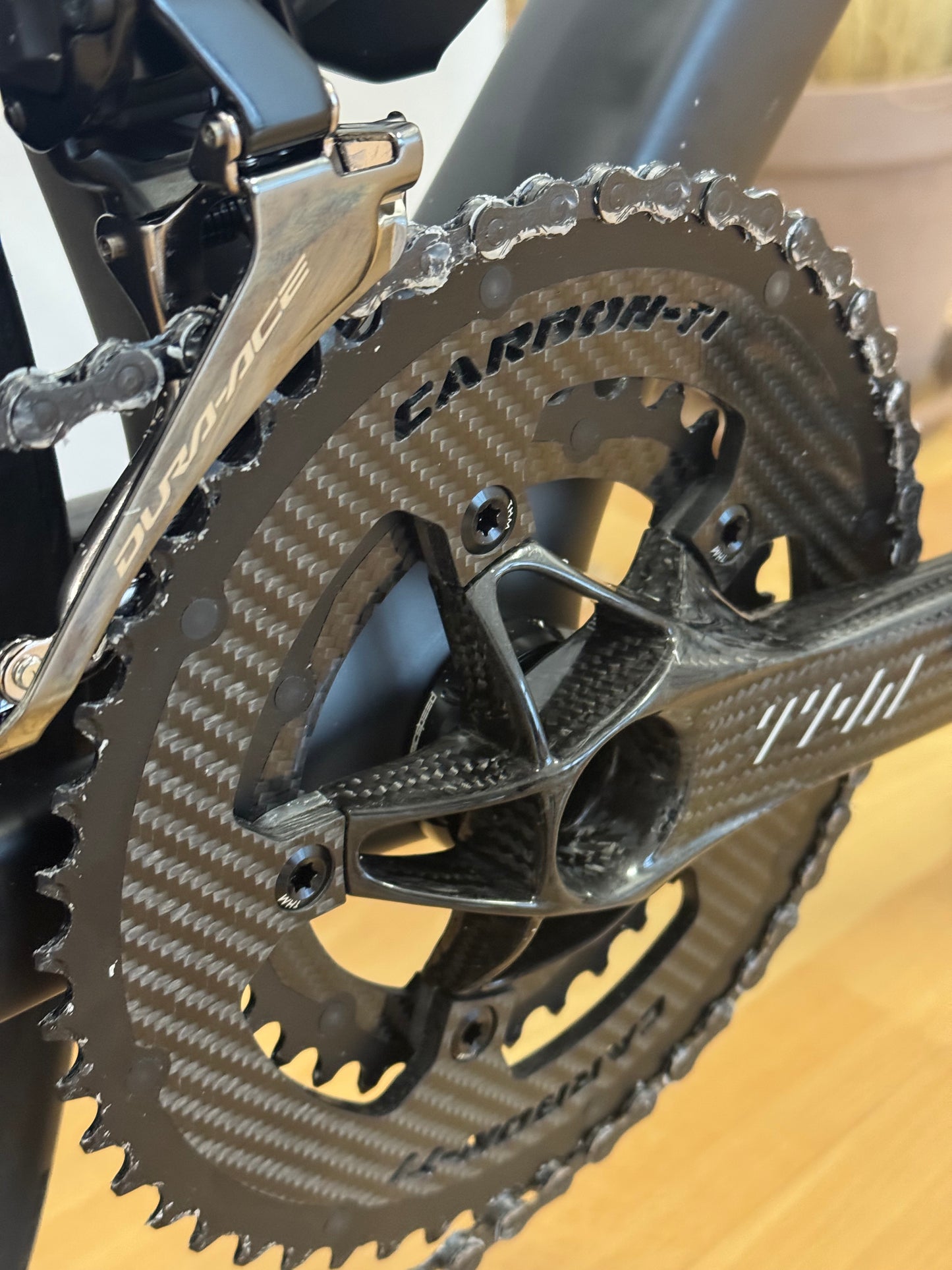 Colnago V5-RS | SDM5 - Team UAE | Custom - THM Clavicula SE | Enve SES 6.7 | CeramicSpeed