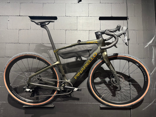 Pinarello Grevil F3 | My26 Etna Black | Sram Apex XPLR