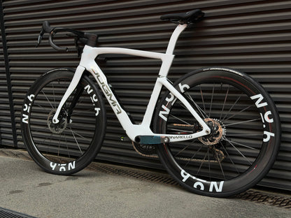 Pinarello Dogma F Crystal White | SRAM Force AXS E1 | Number Six 52/58