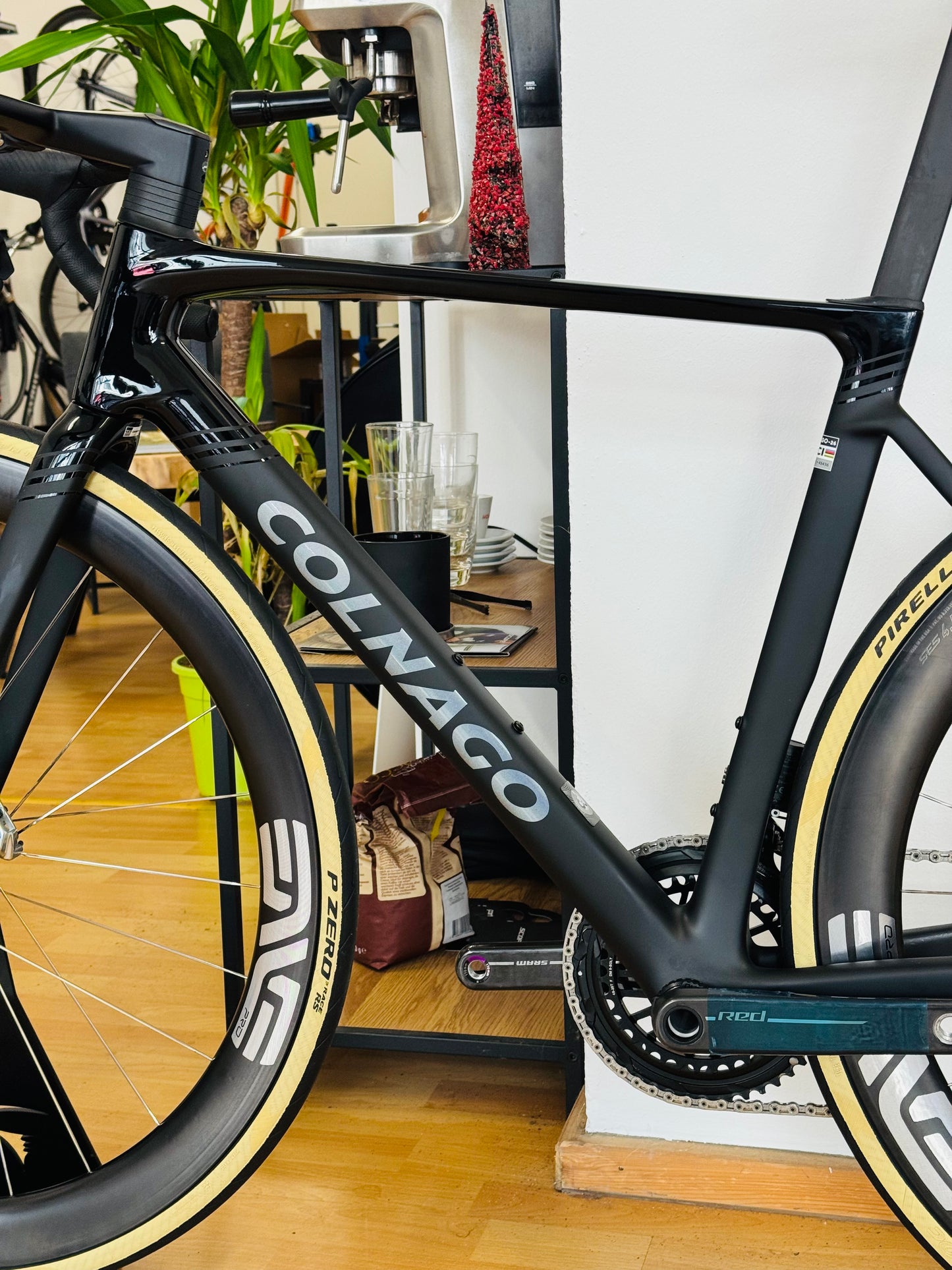 Colnago V5-RS STNT - Sram Red E1 - Enve SES 4.5 Pro - Pirelli P-Zero