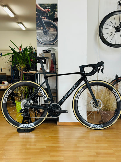 Colnago V5-RS STNT - Sram Red E1 - Enve SES 4.5 Pro - Pirelli P-Zero