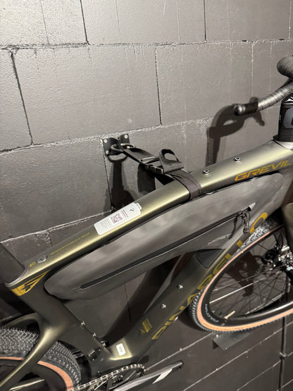 Pinarello Grevil F3 | My26 Etna Black | Sram Apex XPLR