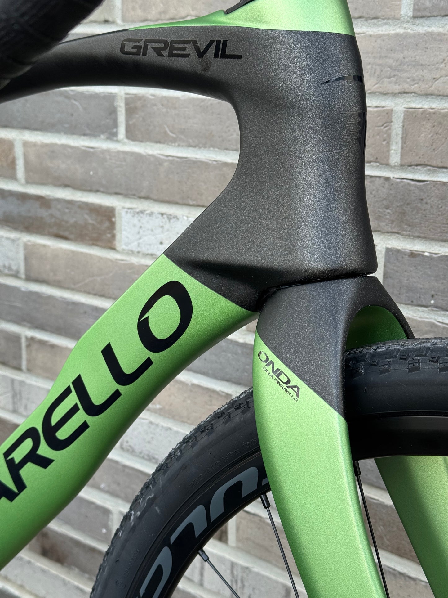 Pinarello Grevil F7 Stone Green 550 GRX 820 1x12