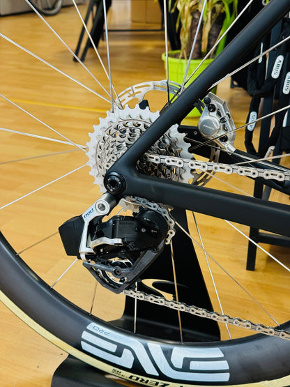 Colnago V5-RS STNT - Sram Red E1 - Enve SES 4.5 Pro - Pirelli P-Zero