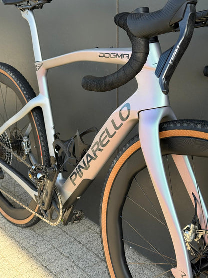 Pinarello Dogma GR – SRAM Red XPLR AXS 1x13 – Interstellar Grey Matt