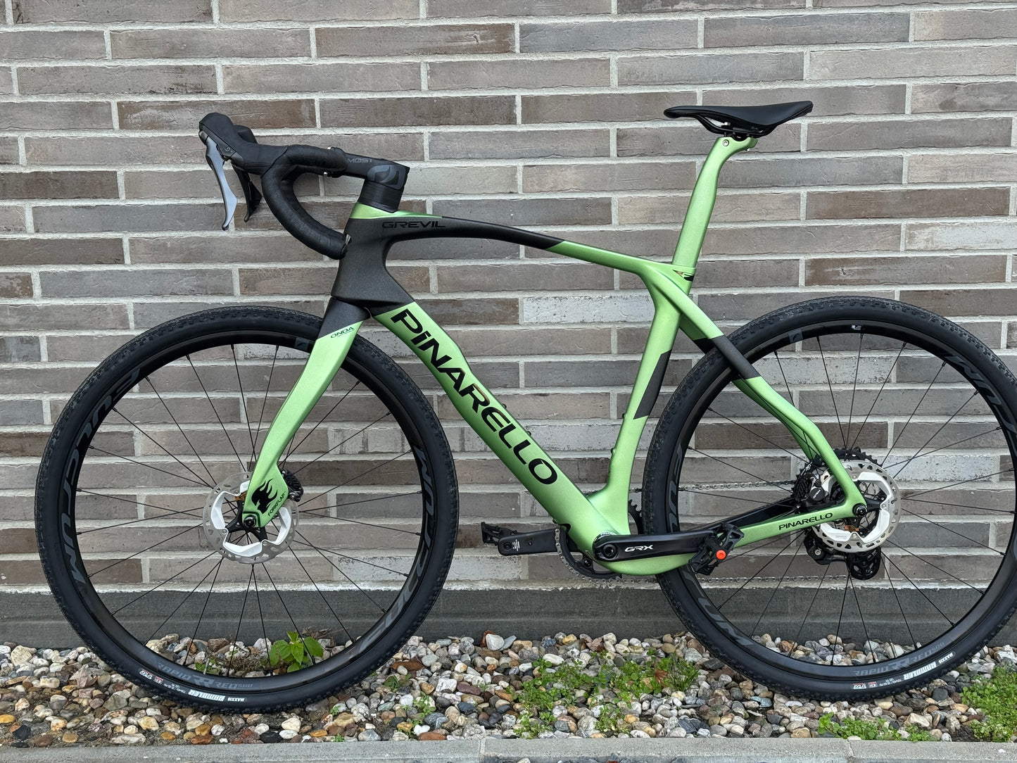 Pinarello Grevil F7 Stone Green 550 GRX 820 1x12