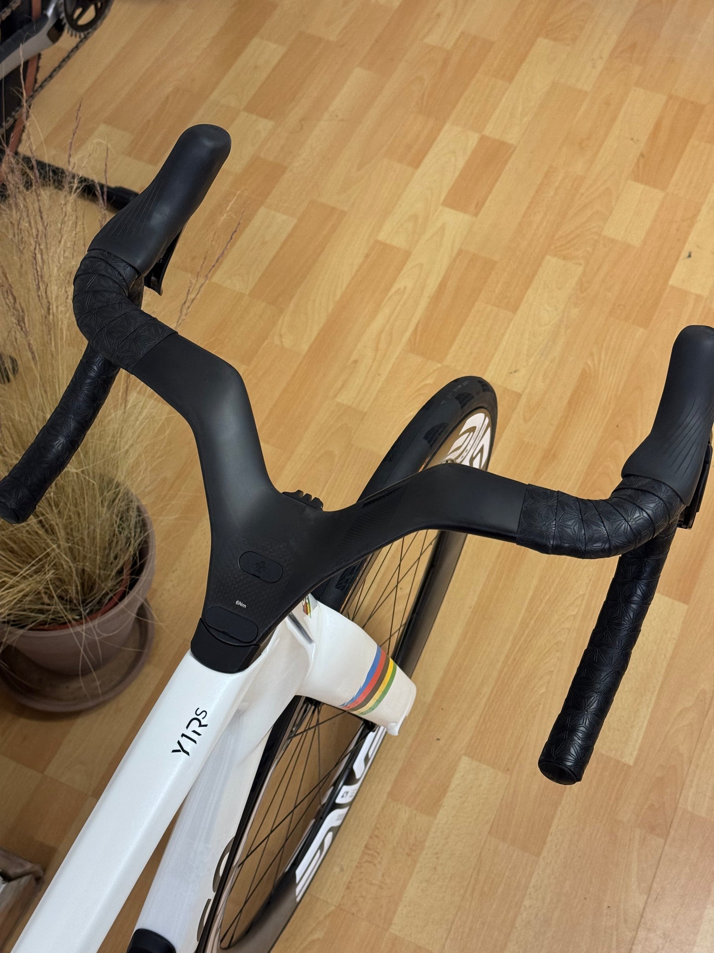 Colnago Y1-RS YSWC - Dura Ace Di2 - Enve SES 6.7 - CeramicSpeed -