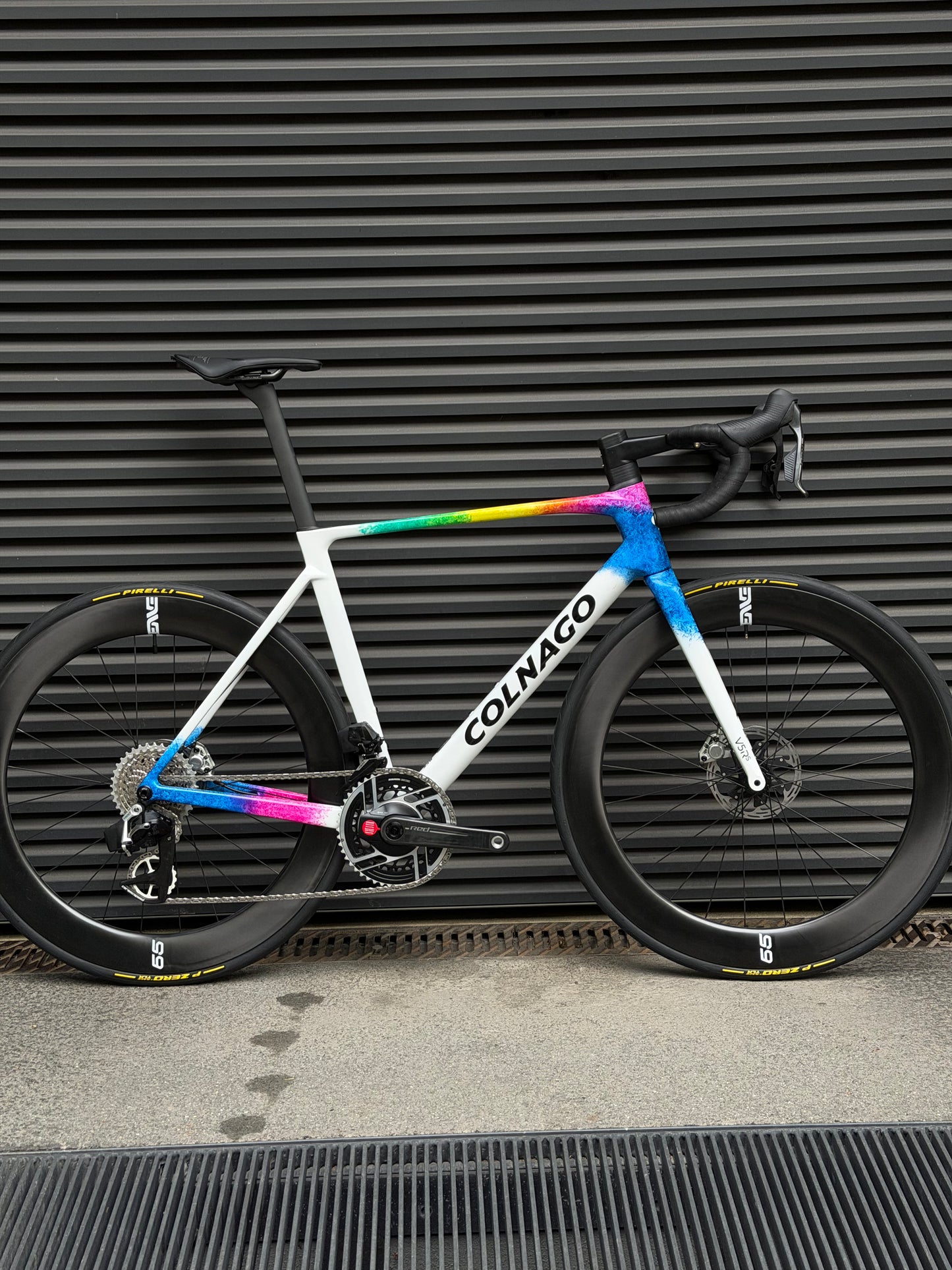 Colnago V5RS STNT | SRAM Red E1 AXS | ENVE Foundation 65