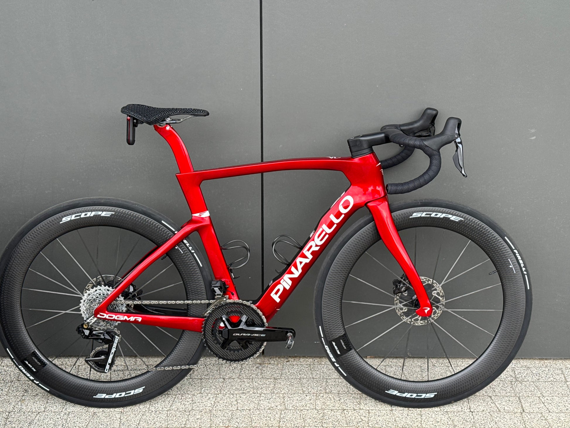 dogma rennrad kaufen Pinarello Dogma F Starry Red Custom 540 Scope Artech Carbon Ti – Cycling Club Berlin