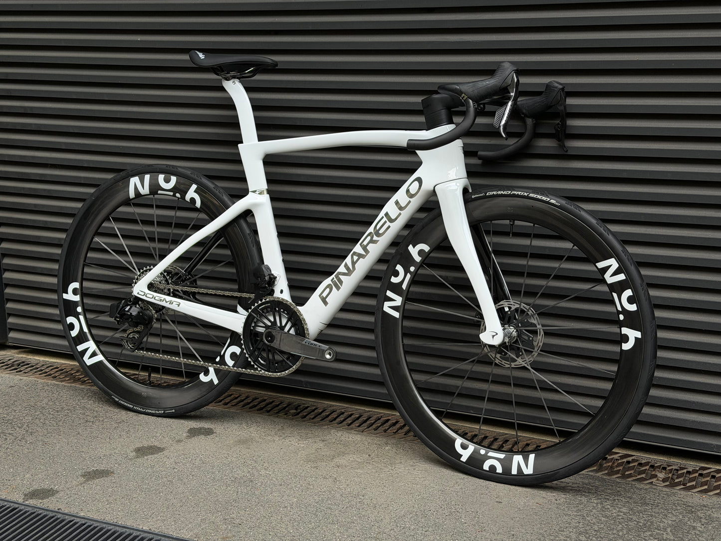 Pinarello Dogma F Crystal White | SRAM Force AXS E1 | Number Six 52/58