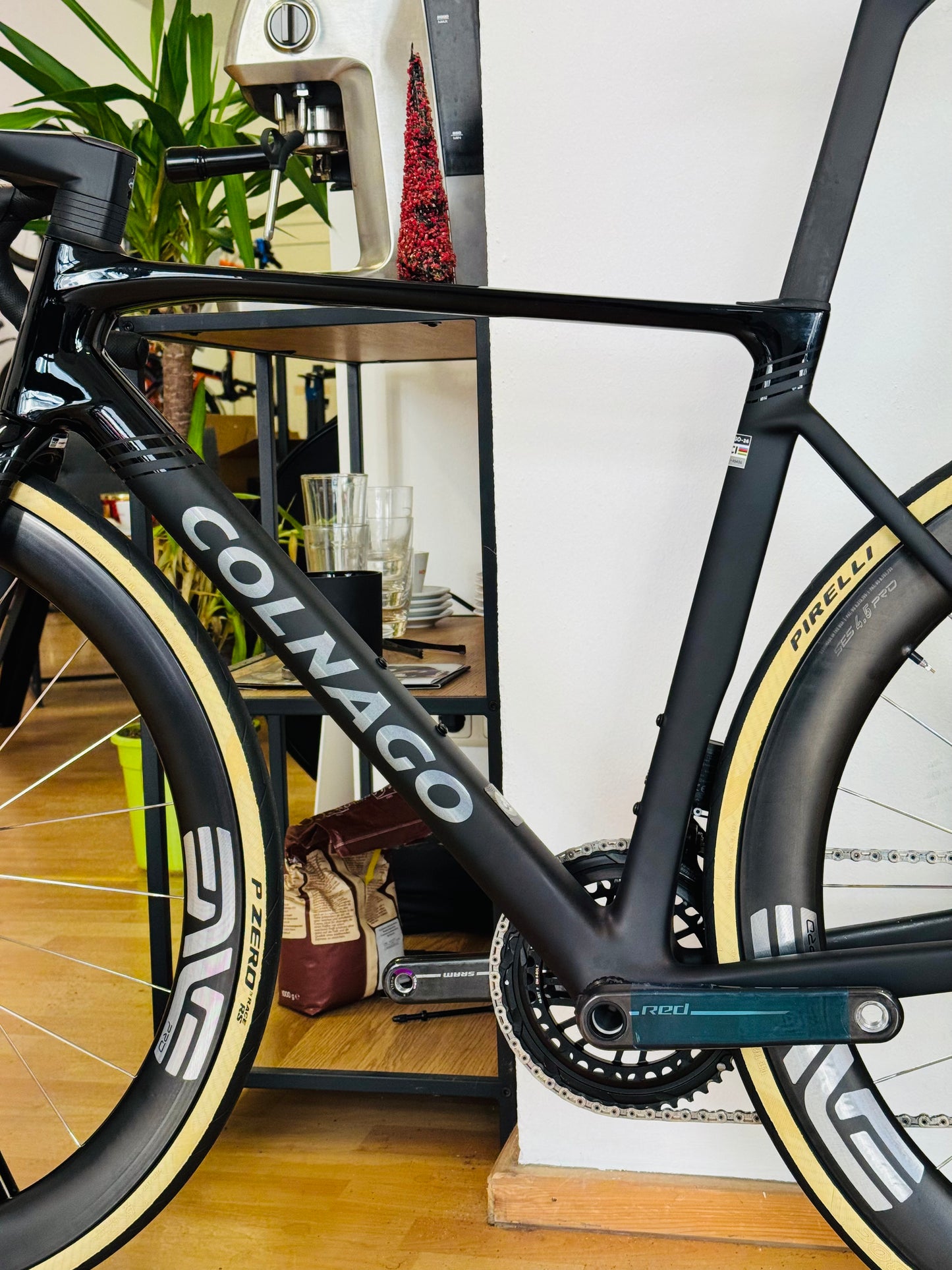Colnago V5-RS STNT - Sram Red E1 - Enve SES 4.5 Pro - Pirelli P-Zero