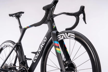 Colnago Y1RS – Rainbow Replica 2026 | Shimano Dura Ace Di2 | Enve SES 4.5