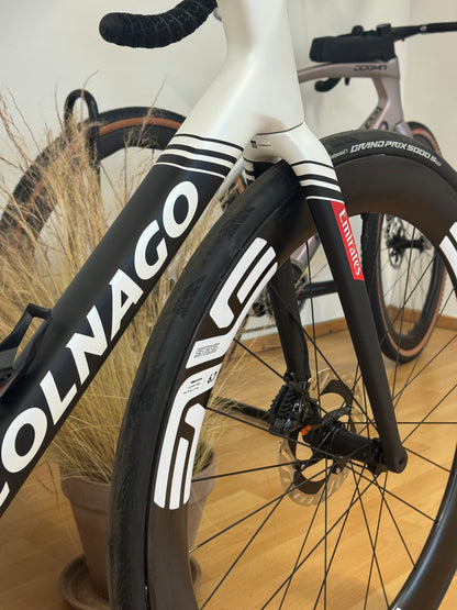 Colnago V5-RS | SDM5 - Team UAE | Custom - THM Clavicula SE | Enve SES 6.7 | CeramicSpeed