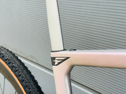 Pinarello Dogma GR – SRAM Red XPLR AXS 1x13 – Interstellar Grey Matt