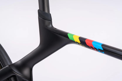 Colnago Y1RS – Rainbow Replica 2026 | Shimano Dura Ace Di2 | Enve SES 4.5