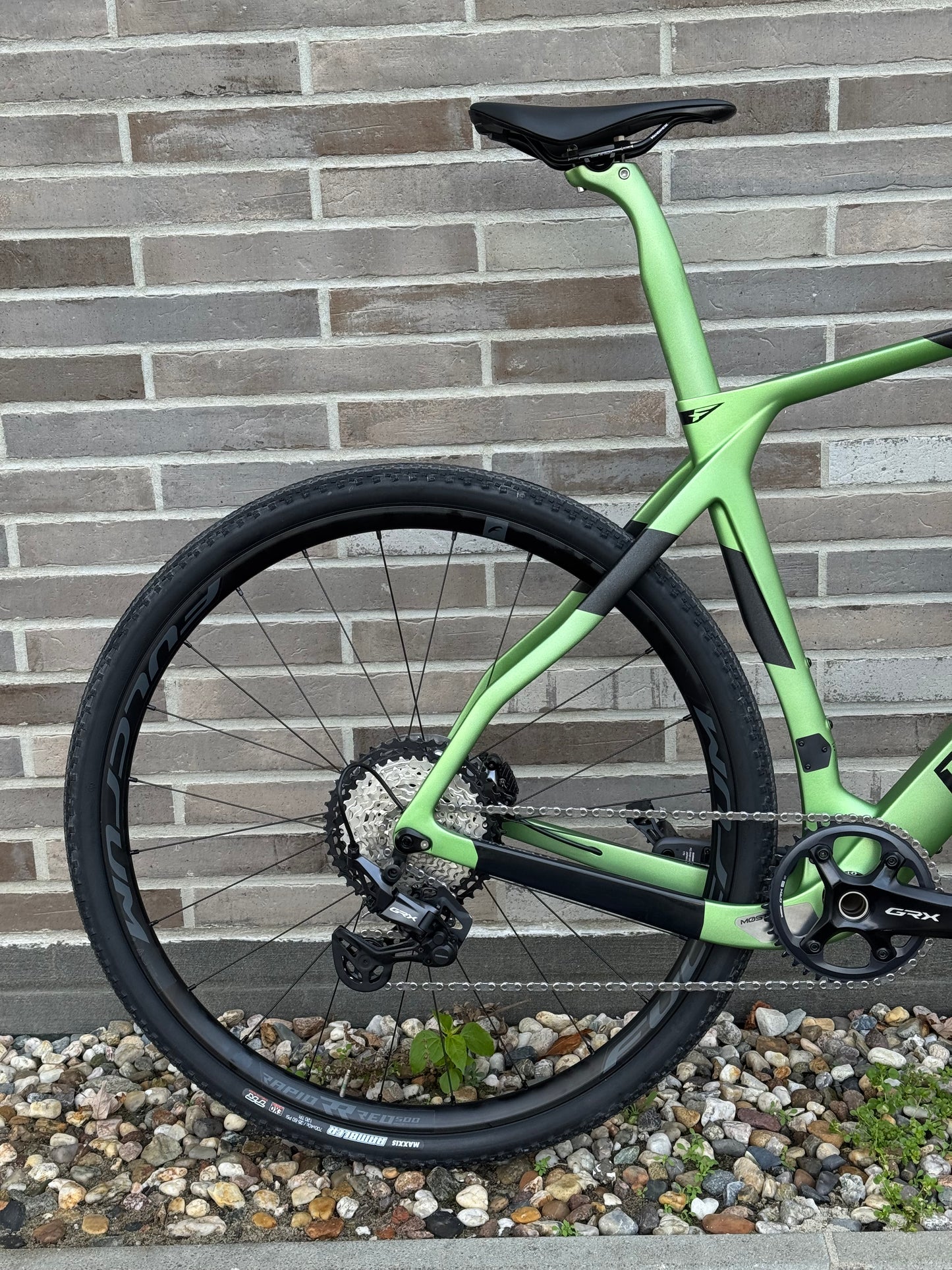 Pinarello Grevil F7 Stone Green 550 GRX 820 1x12