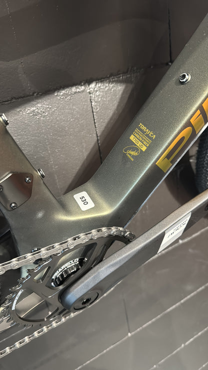 Pinarello Grevil F3 | My26 Etna Black | Sram Apex XPLR