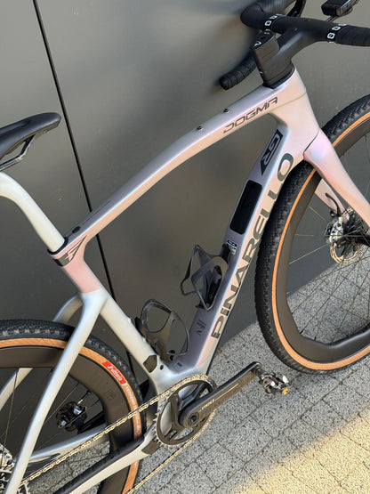 Pinarello Dogma GR – SRAM Red XPLR AXS 1x13 – Interstellar Grey Matt
